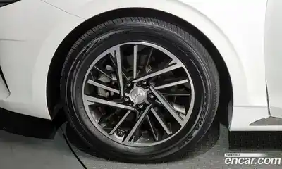 Hyundai Grandeur 2023 2.5 Автомат в Москве № 7303, миниатюра 5