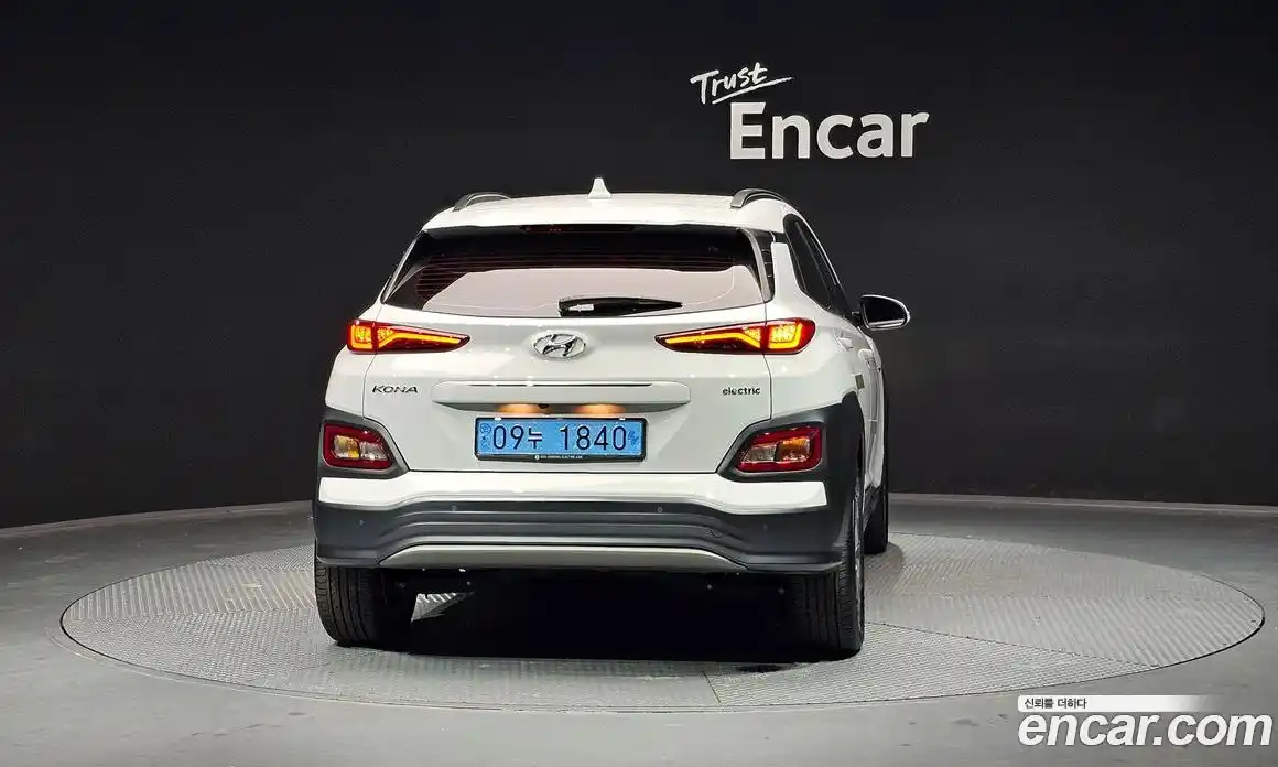 Hyundai Kona 2020 0.2 Автомат в Москве № 8127, фото 4