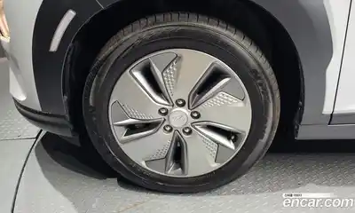 Hyundai Kona 2020 0.2 Автомат в Москве № 8127, миниатюра 5