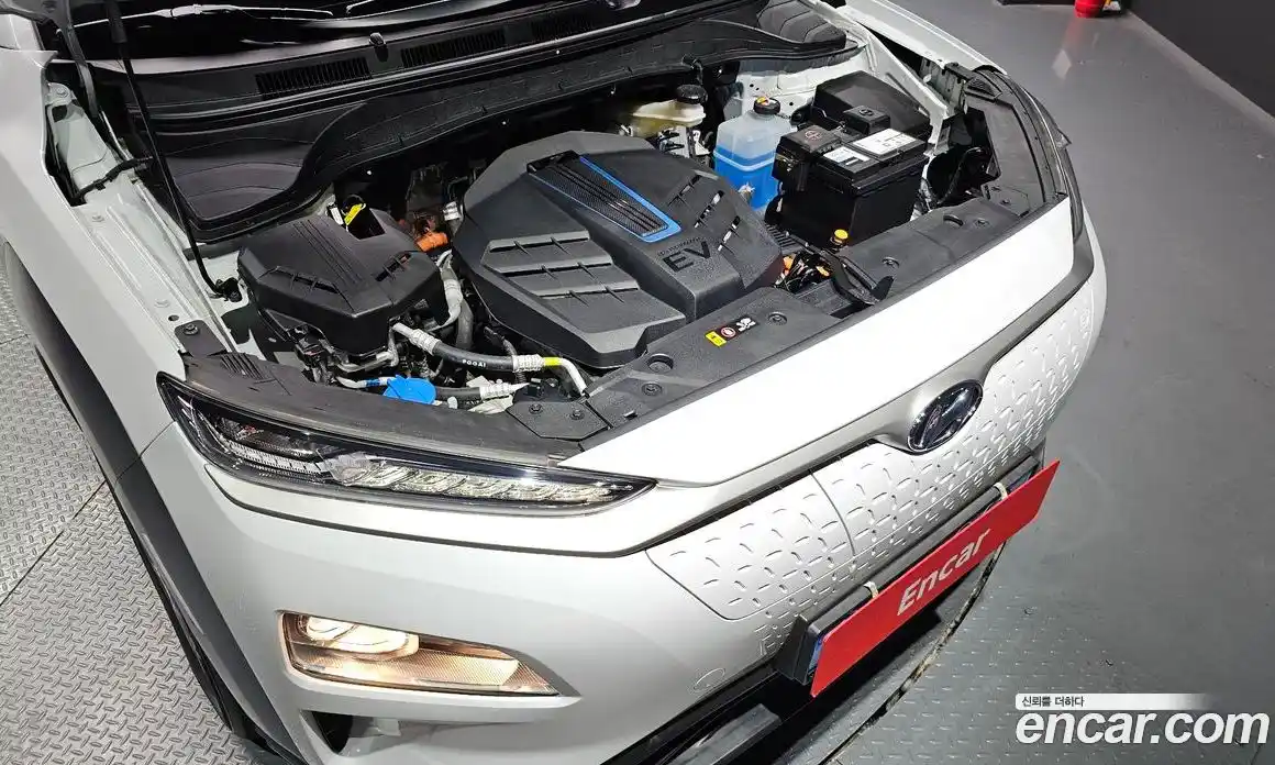 Hyundai Kona 2020 0.2 Автомат в Москве № 8127, фото 6