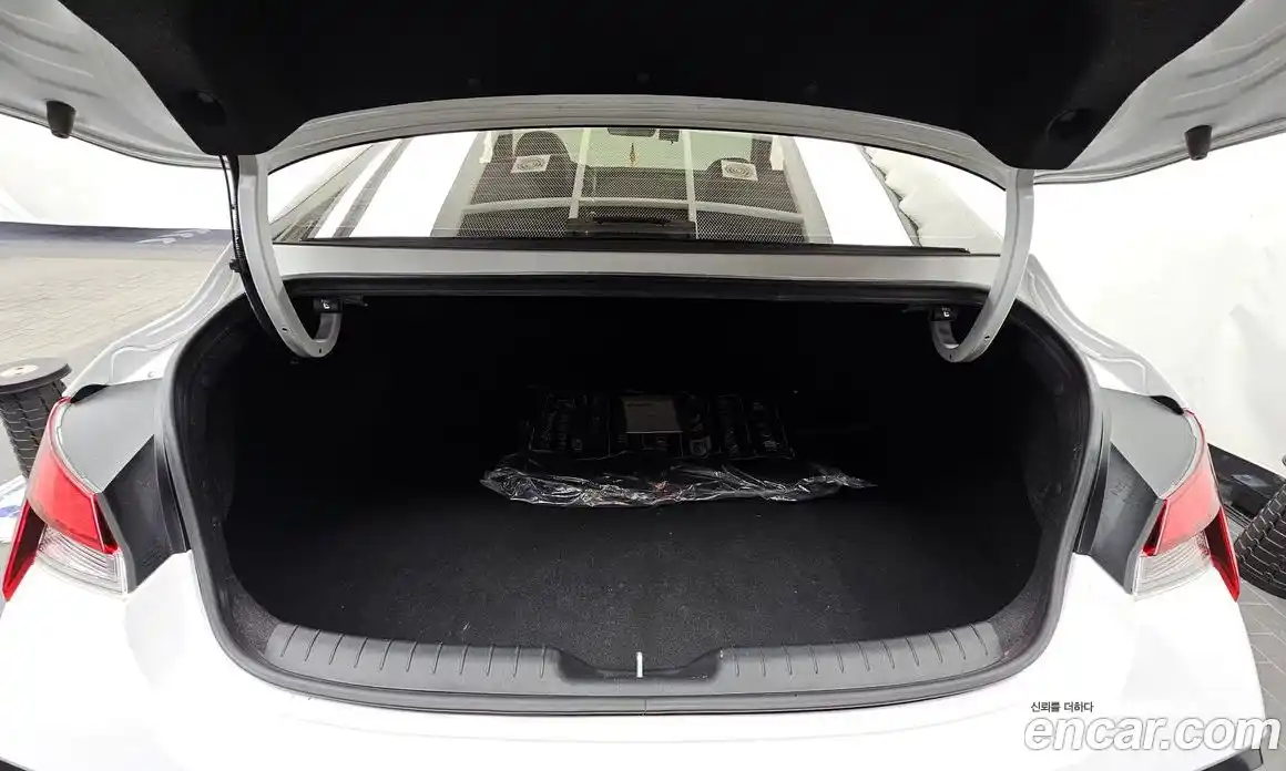 Hyundai Avante 2024 1.6 Автомат в Москве № 8753, фото 19