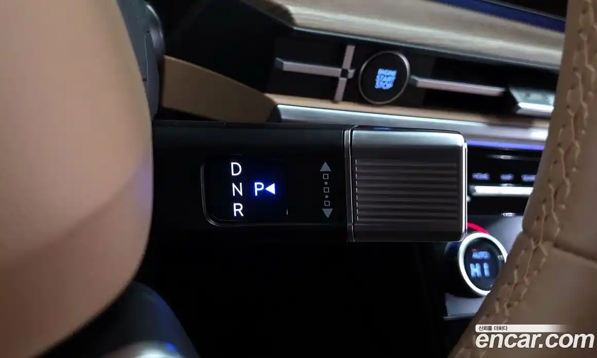 Hyundai Santa Fe 2025 1.6 Автомат в Москве № 109869, фото 9