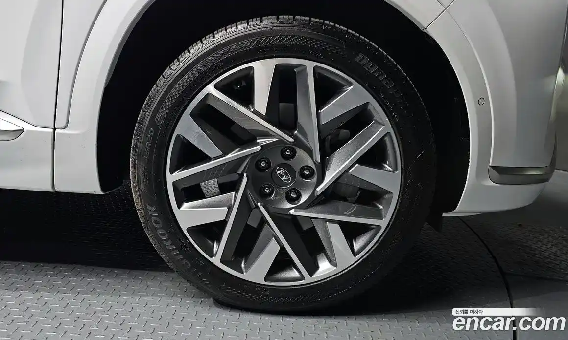 Hyundai Santa Fe 2023 2.5 Автомат в Москве № 110853, фото 5