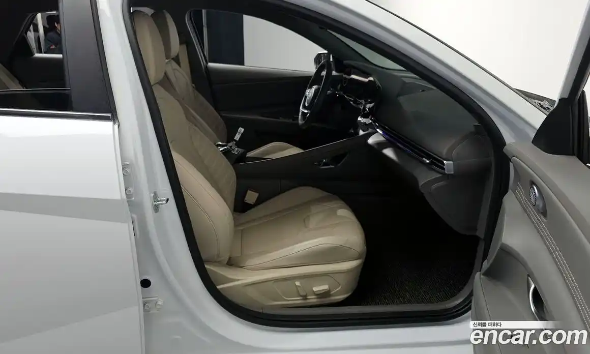 Hyundai Avante 2024 1.6 Автомат в Москве № 111427, фото 10