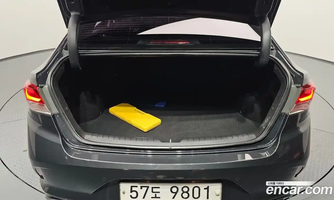 Hyundai Sonata 2019 2.0 Автомат в Москве № 113164, фото 15