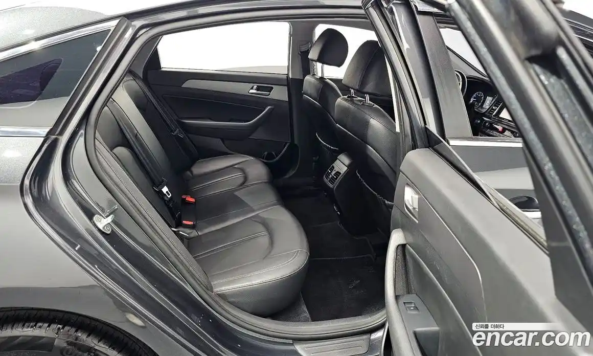 Hyundai Sonata 2019 2.0 Автомат в Москве № 113164, фото 3