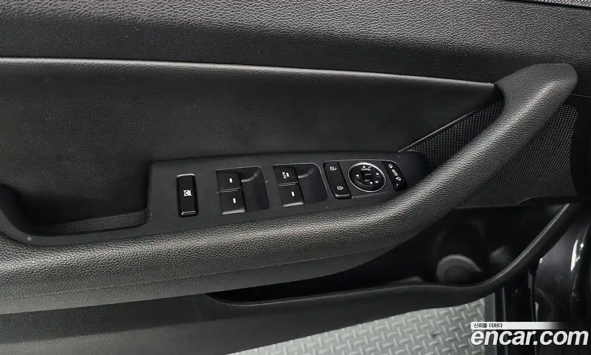 Hyundai Sonata 2019 2.0 Автомат в Москве № 113164, фото 7