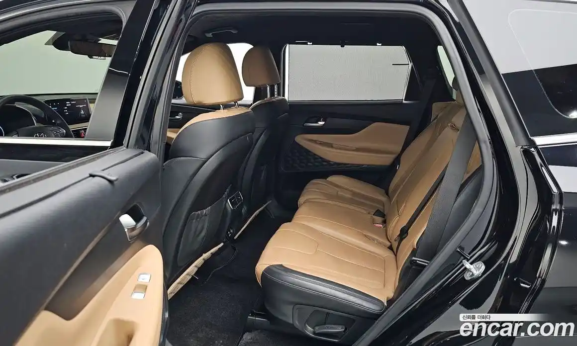 Hyundai Santa Fe 2022 1.6 Автомат в Москве № 113360, фото 20