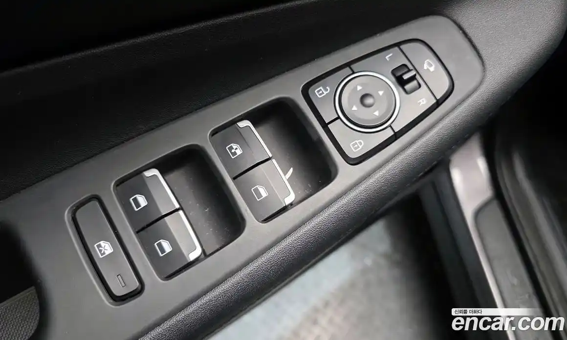 Hyundai Santa Fe 2022 1.6 Автомат в Москве № 115790, фото 17