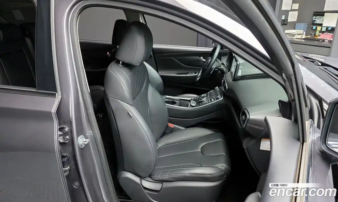 Hyundai Santa Fe 2022 1.6 Автомат в Москве № 115790, фото 5