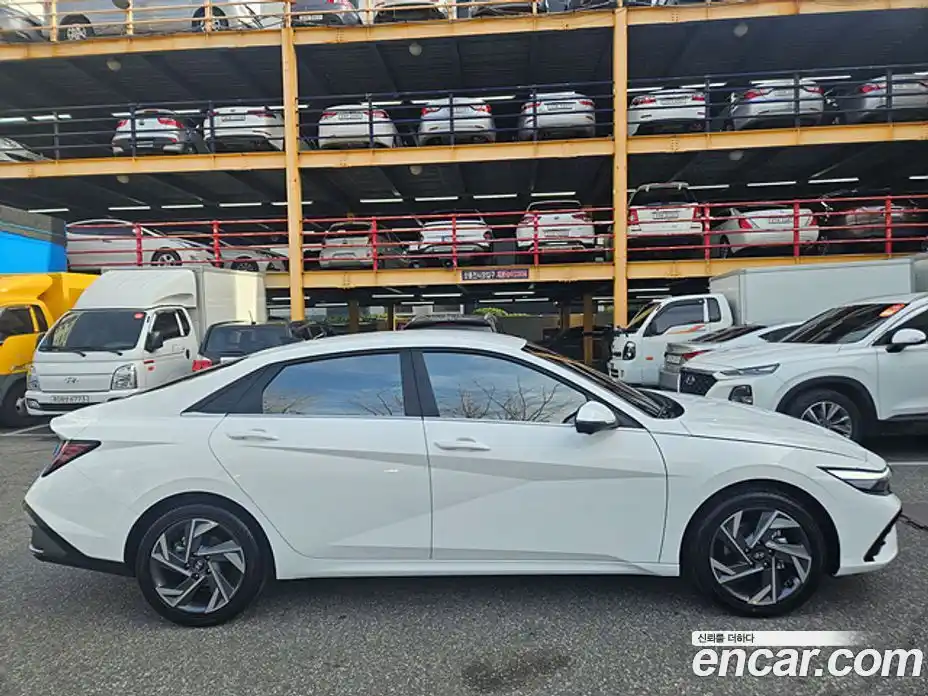 Hyundai Avante 2026 1.6 Автомат в Москве № 119300, фото 4