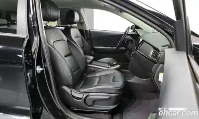 Kia Niro 2021 0.2 Автомат в Москве № 120249, миниатюра 11