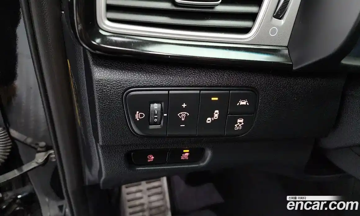 Kia Niro 2021 0.2 Автомат в Москве № 120249, фото 17