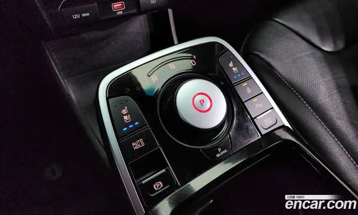 Kia Niro 2021 0.2 Автомат в Москве № 120249, фото 9