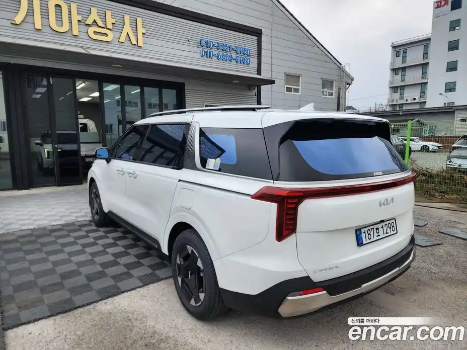 Kia Canival 2026 1.6 Автомат в Москве № 123235, фото 5