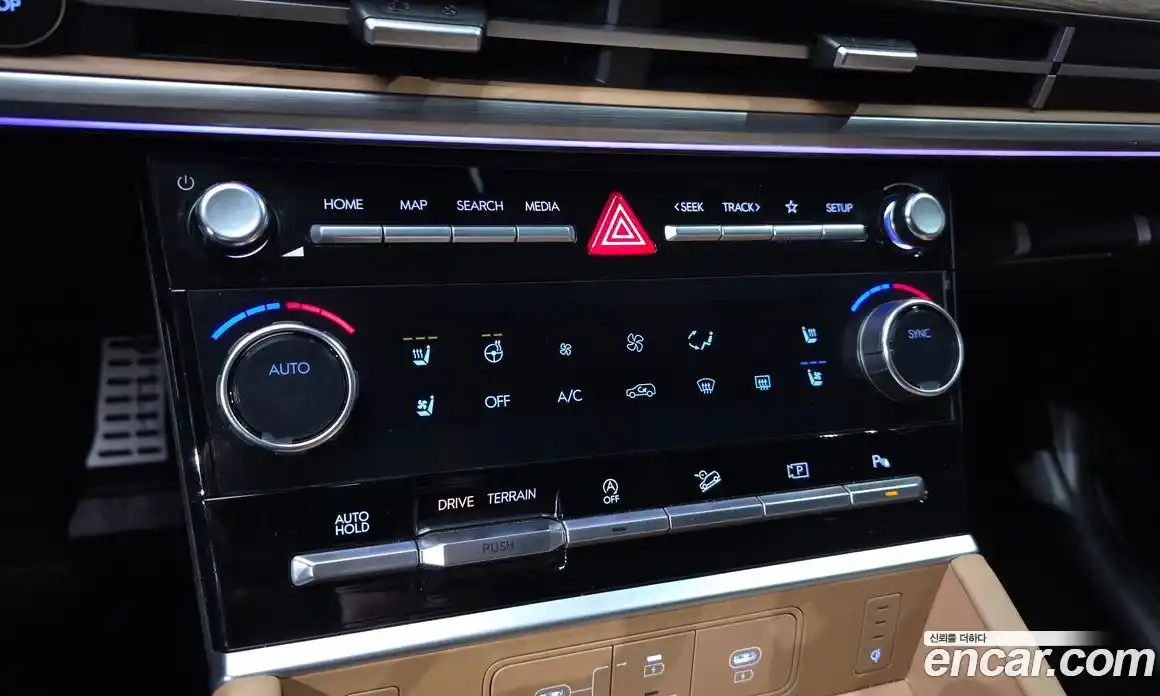 Hyundai Santa Fe 2025 2.5 Автомат в Москве № 130174, фото 17