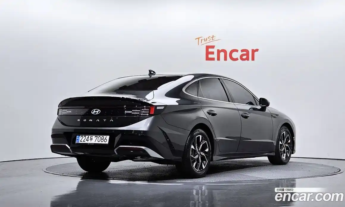 Hyundai Sonata 2024 1.6 Автомат в Москве № 130464, фото 1