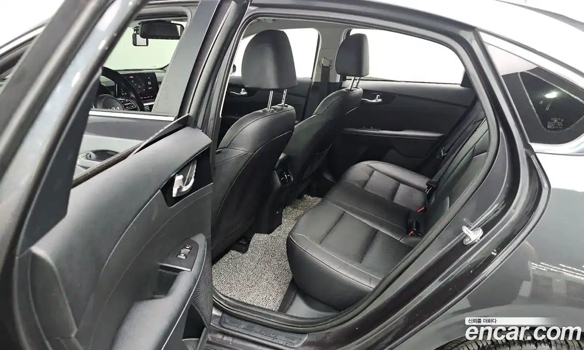 Kia K3 2023 1.6 Автомат в Москве № 132285, фото 11