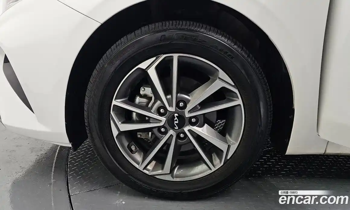 Kia K3 2024 1.6 Автомат в Москве № 132685, фото 16