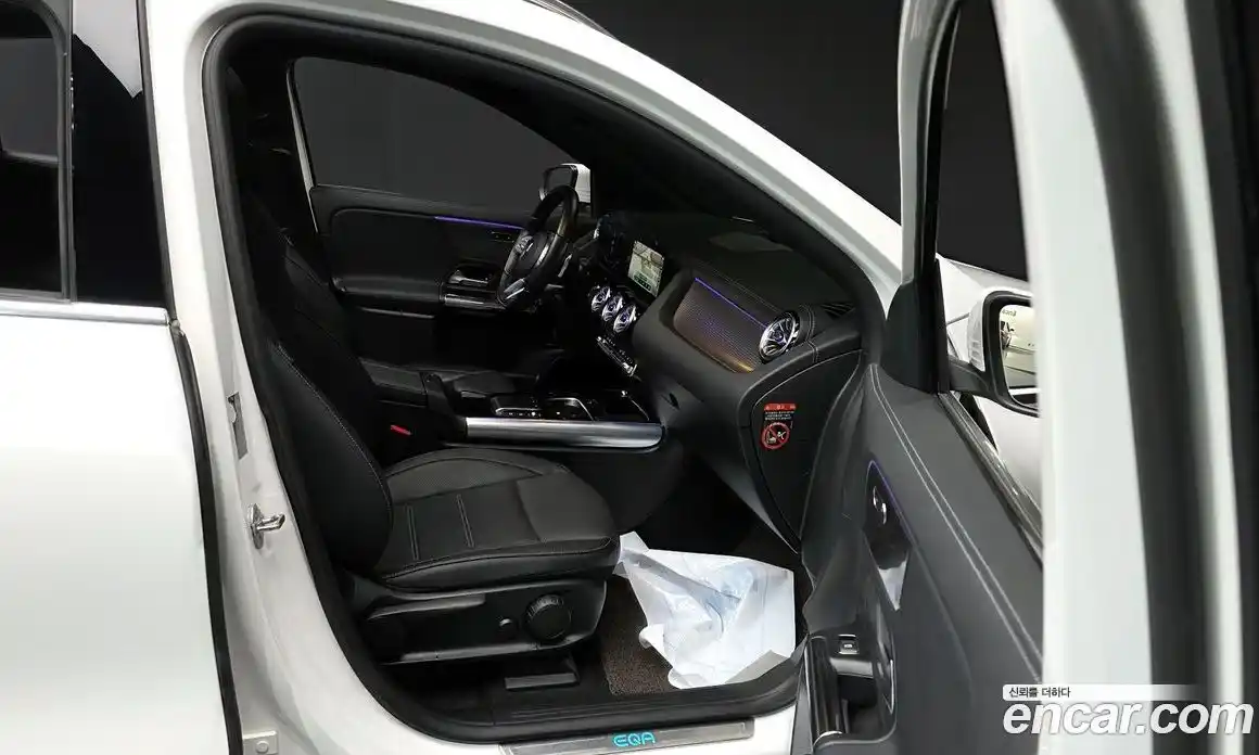 Mercedes-Benz EQA 2022 0.2 Автомат в Москве № 137957, фото 11