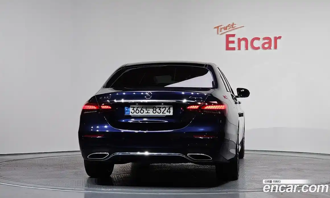 Mercedes-Benz E-Class 2022 2.0 Автомат в Москве № 138805, фото 3