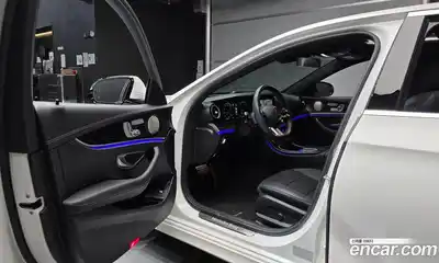 Mercedes-Benz E-Class 2022 1.9 Автомат в Москве № 140383, миниатюра 7