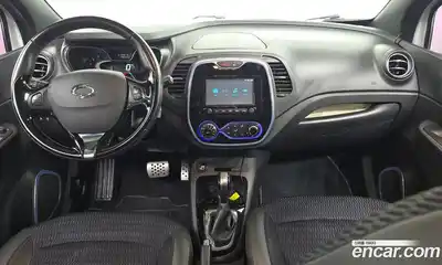 Renault QM3 2017 1.5 Автомат в Москве № 148395, миниатюра 2