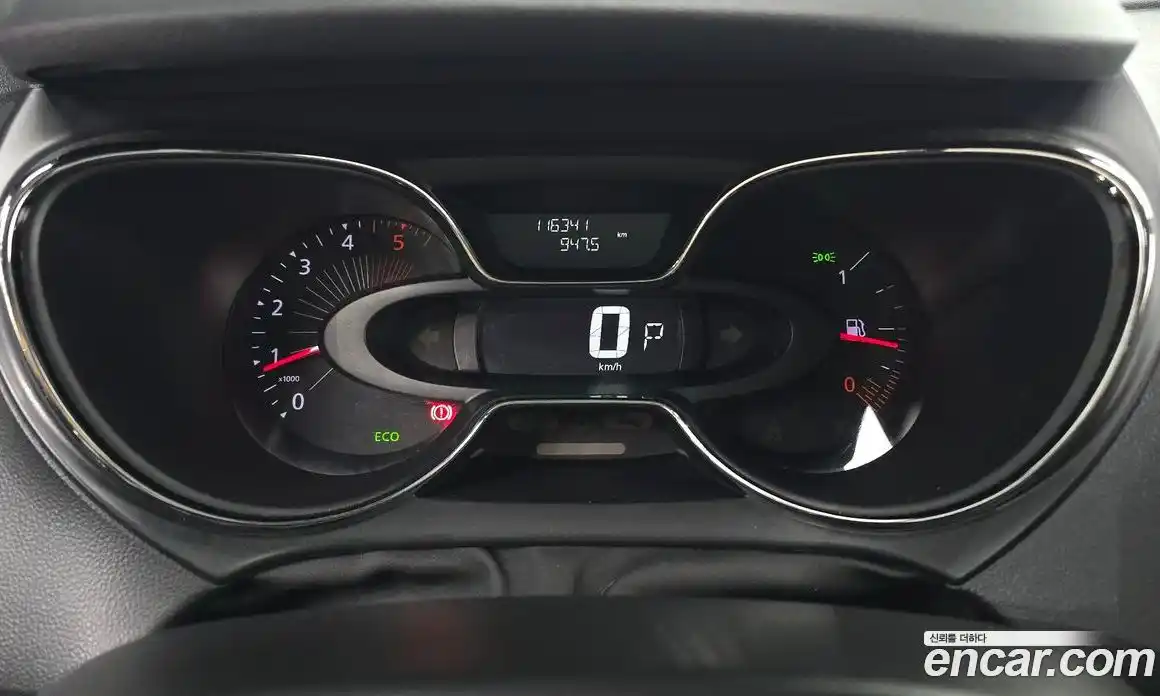 Renault QM3 2017 1.5 Автомат в Москве № 148395, фото 9