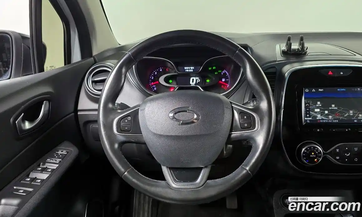 Renault QM3 2019 1.5 Автомат в Москве № 148430, фото 1