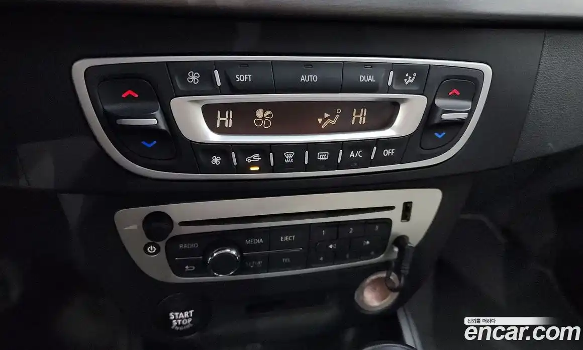 Renault SM3 2017 1.6 Автомат в Москве № 148504, фото 20