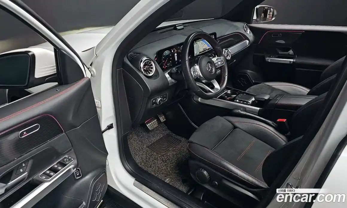 Mercedes-Benz GLB-Class 2022 2.0 Автомат в Москве № 150657, фото 11