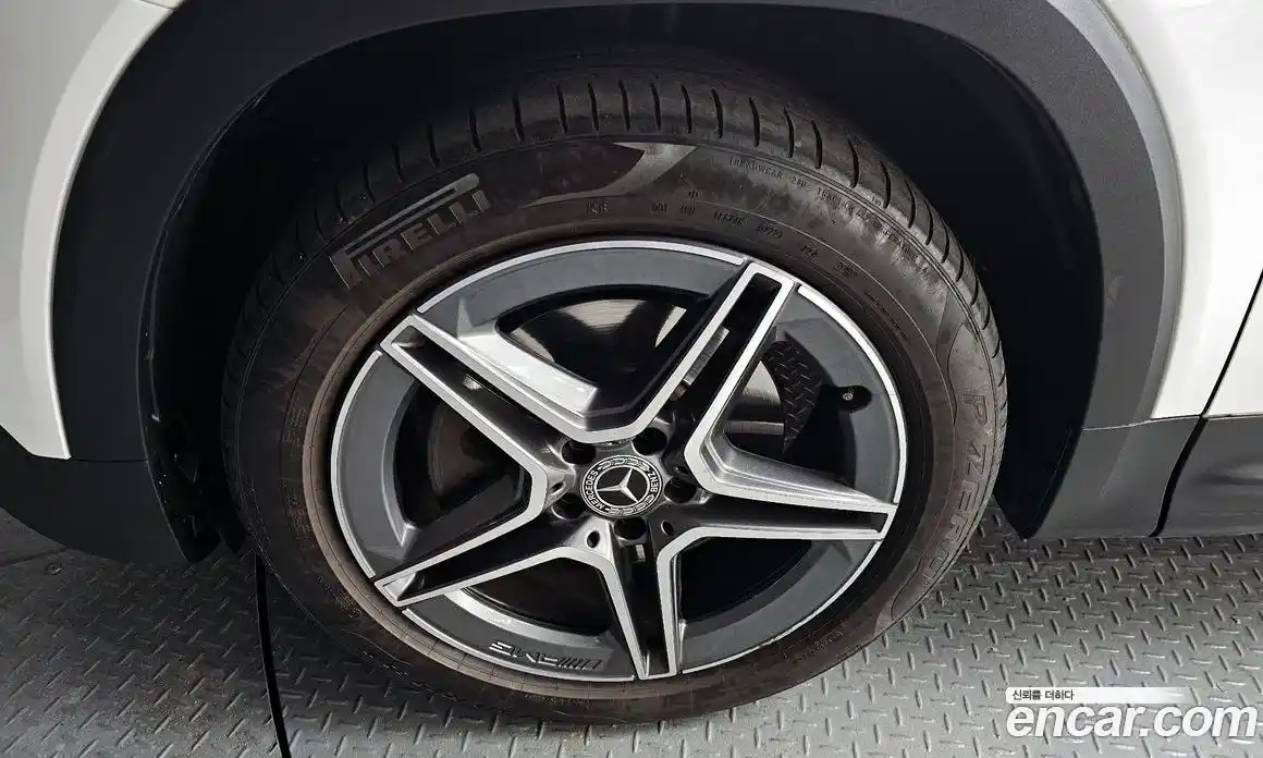 Mercedes-Benz GLB-Class 2022 2.0 Автомат в Москве № 150657, фото 5