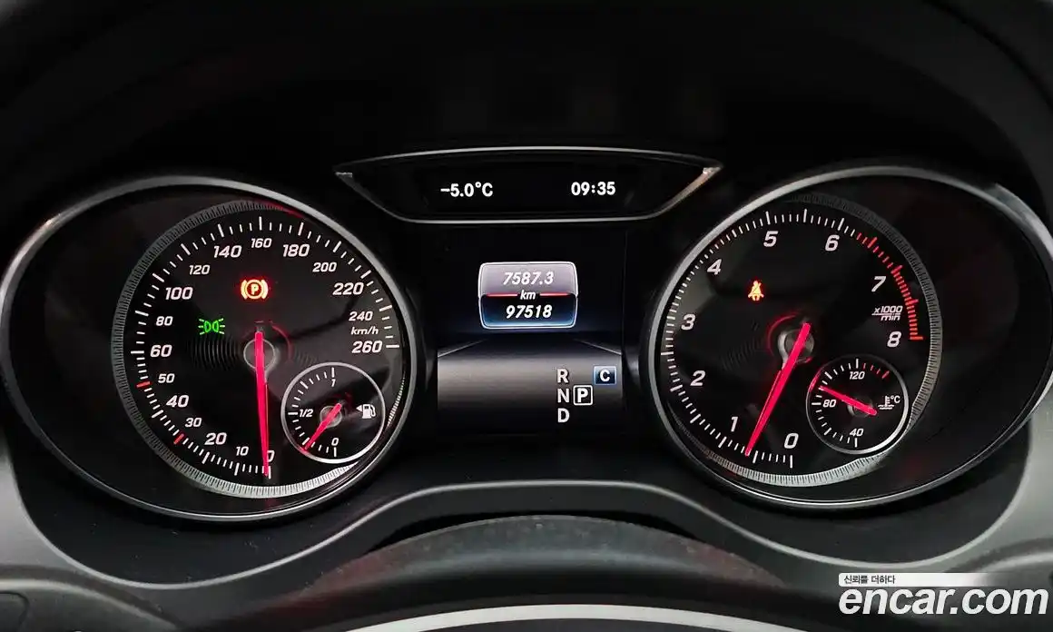 Mercedes-Benz CLA-Class 2017 2.0 Автомат в Москве № 159047, фото 16