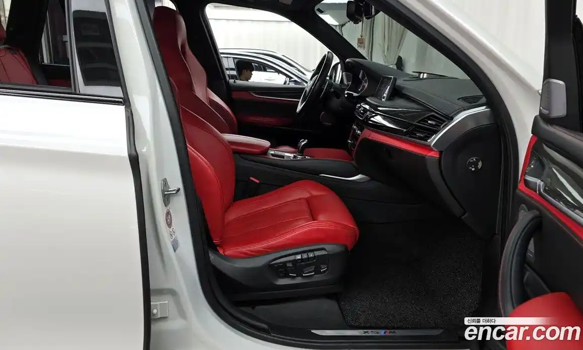 BMW X5M 2016 4.4 Автомат в Москве № 159413, фото 11