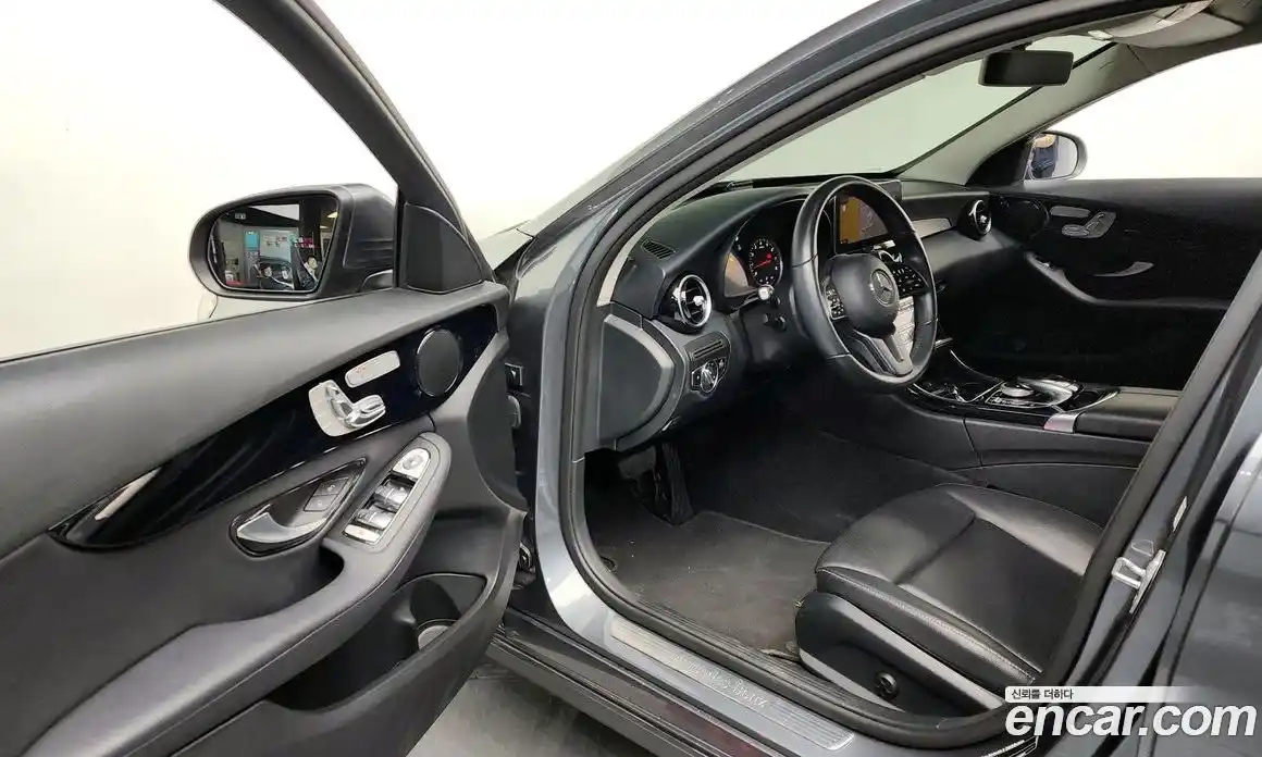 Mercedes-Benz C-Class 2019 2.0 Автомат в Москве № 160457, фото 4