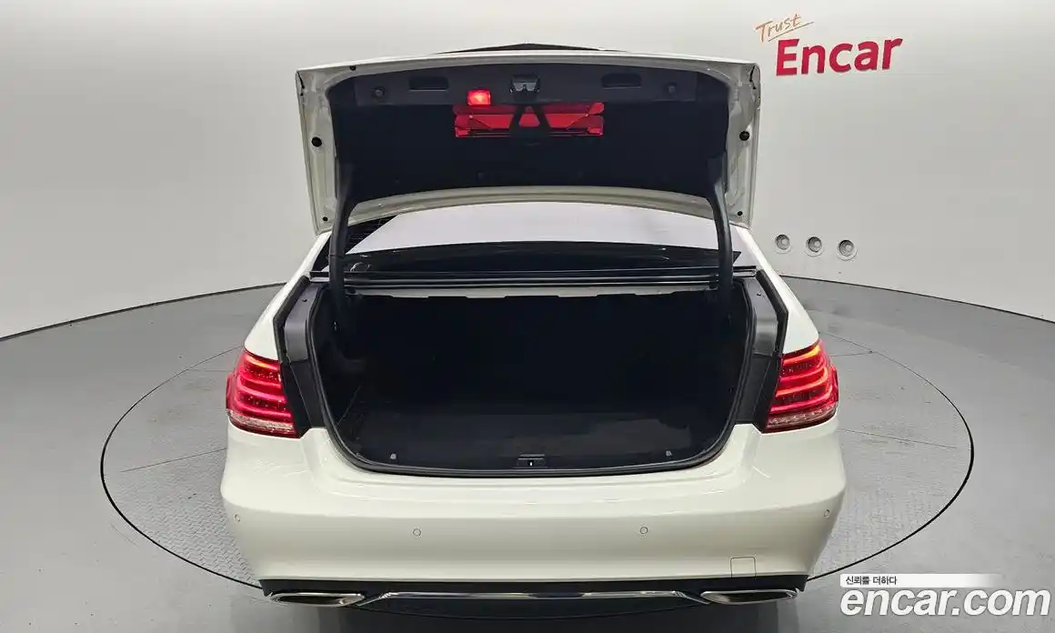 Mercedes-Benz E-Class 2014 3.5 Автомат в Москве № 160693, фото 11