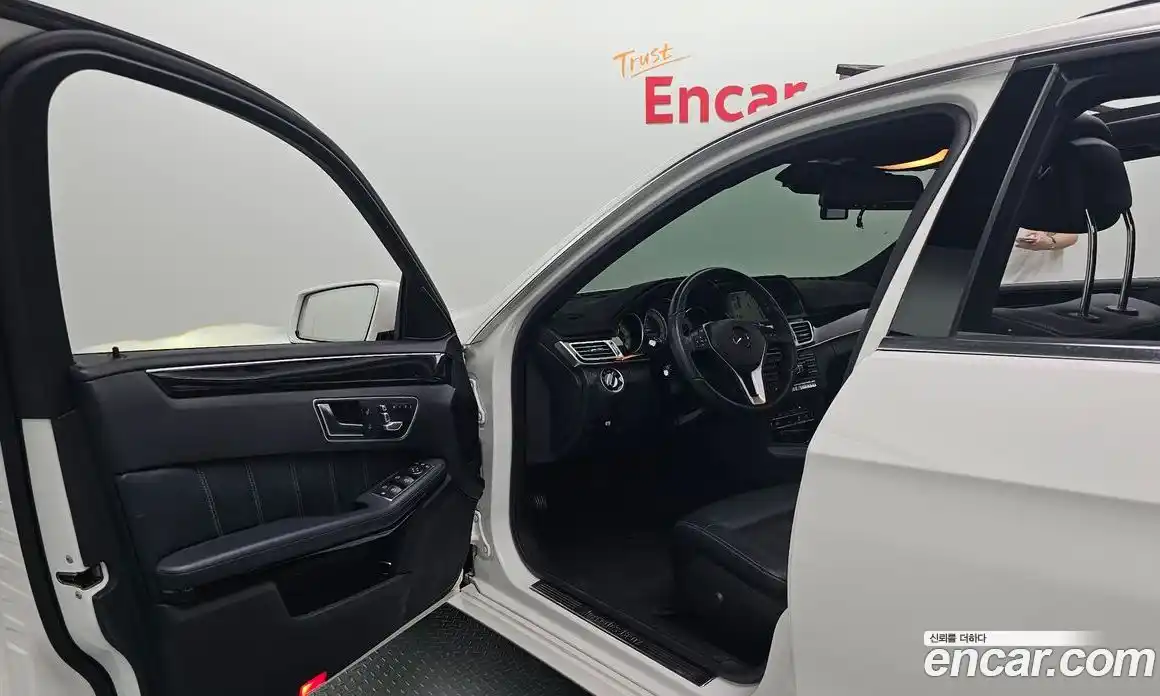 Mercedes-Benz E-Class 2014 3.5 Автомат в Москве № 160693, фото 13