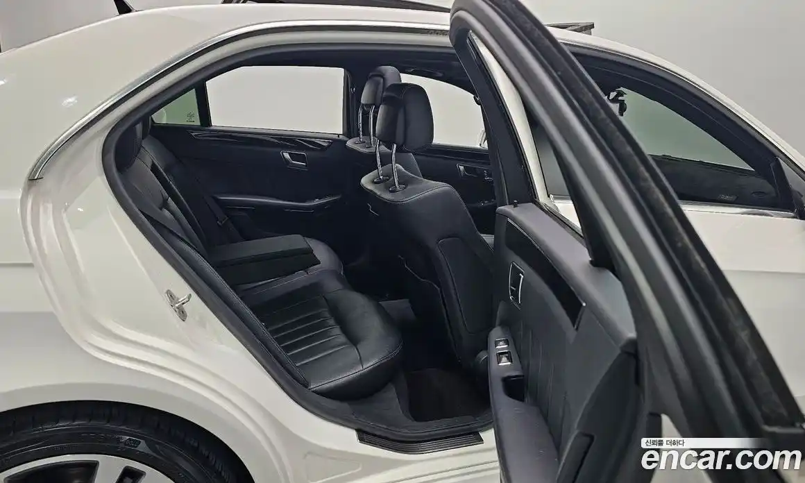 Mercedes-Benz E-Class 2014 3.5 Автомат в Москве № 160693, фото 4