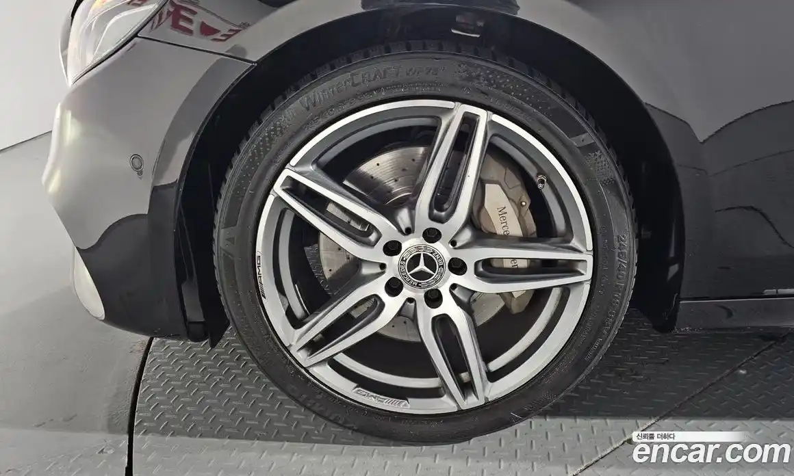 Mercedes-Benz E-Class 2020 2.0 Автомат в Москве № 161306, фото 15