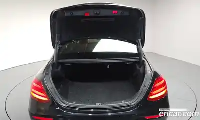 Mercedes-Benz E-Class 2020 2.0 Автомат в Москве № 161306, миниатюра 7