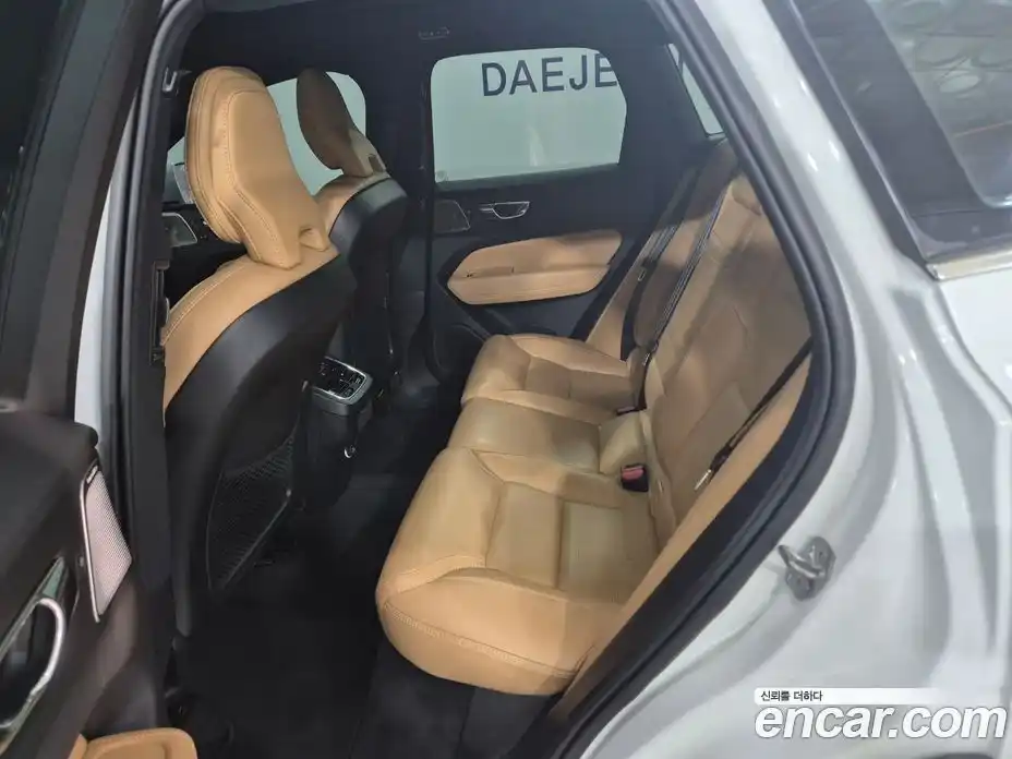 Volvo XC60 2020 2.0 Автомат в Москве № 164834, фото 12