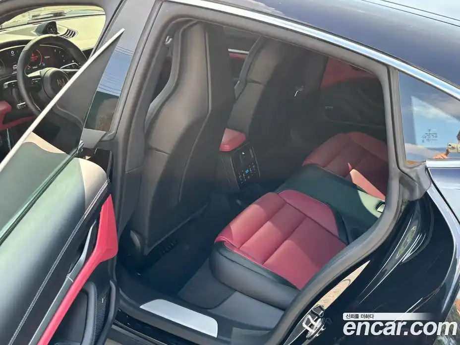 Porsche Taycan 2025 1.0 Автомат в Москве № 164895, фото 13