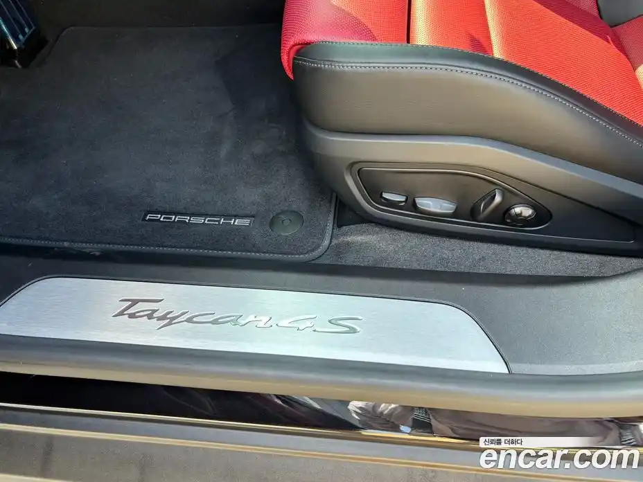 Porsche Taycan 2025 1.0 Автомат в Москве № 164895, фото 16