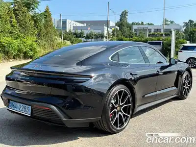 Porsche Taycan 2025 1.0 Автомат в Москве № 164895, миниатюра 5