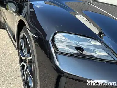 Porsche Taycan 2025 1.0 Автомат в Москве № 164895, миниатюра 7