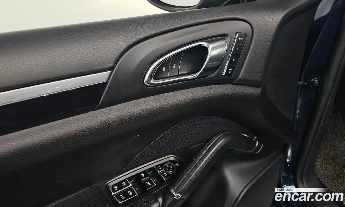 Porsche Cayenne 2014 3.0 Автомат в Москве № 165704, фото 17