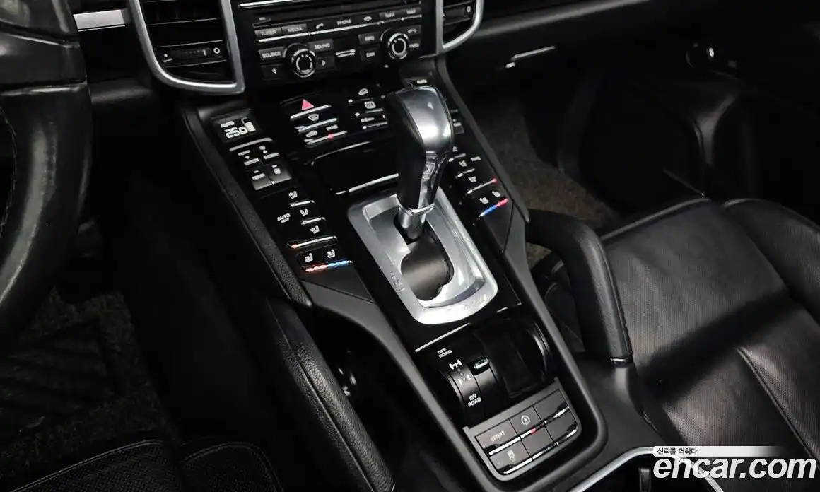 Porsche Cayenne 2014 3.0 Автомат в Москве № 165704, фото 9