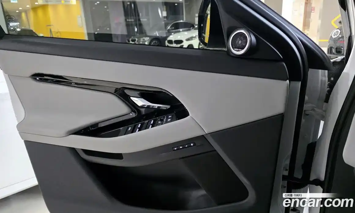 Land Rover Range-Rover Evoque 2025 2.0 Автомат в Москве № 166024, фото 16