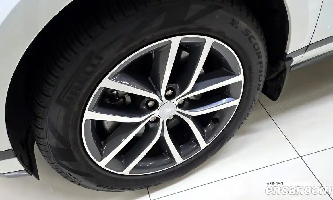 Land Rover Range-Rover Evoque 2025 2.0 Автомат в Москве № 166024, фото 18