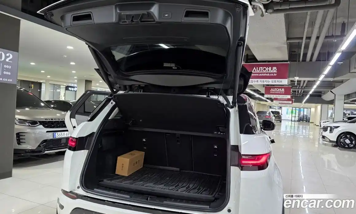 Land Rover Range-Rover Evoque 2025 2.0 Автомат в Москве № 166024, фото 6